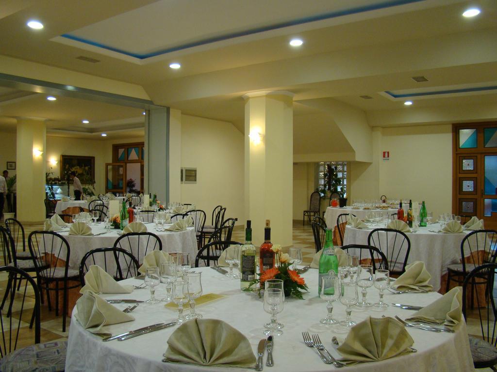 Hotel Ristorante111 Villapiana Eksteriør billede